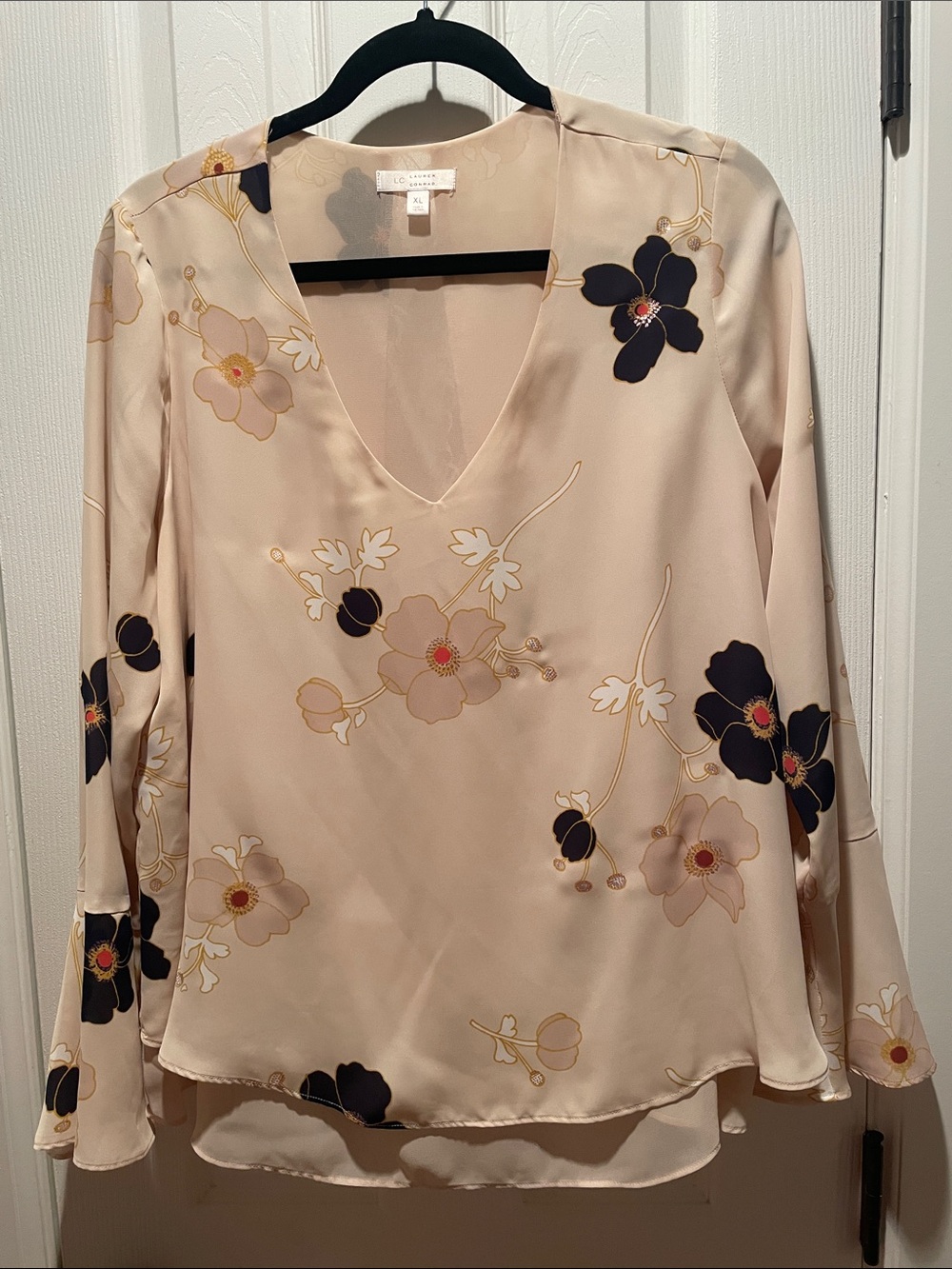 LC Lauren Conrad Pale Pink Floral V-Neck Blouse